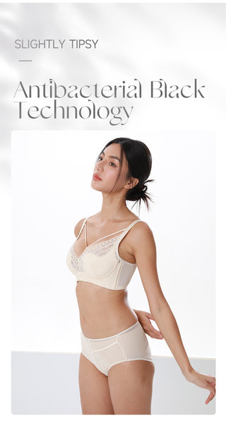 【Tipsy】Non-Wired 3/4 Molded Cup With Adjustable Straps
